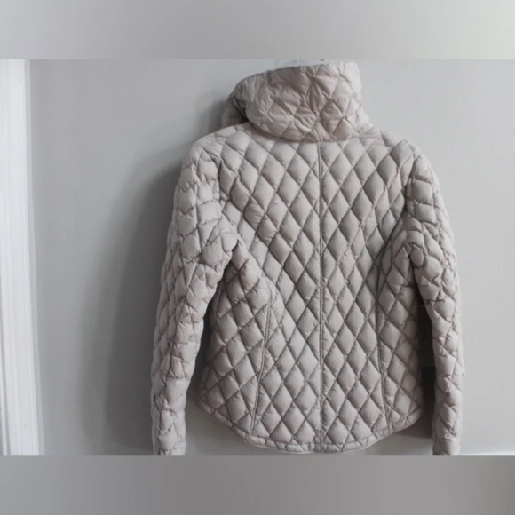 Michael Kors quilted lightweight jacket - Picture 9 of 9